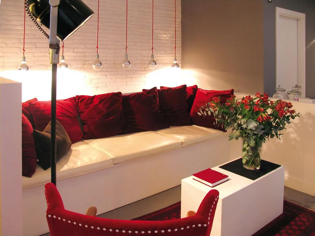 The5Rooms Барселона 3*,
